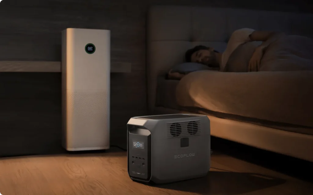 EcoFlow DELTA 3 1500 работает ночью возле кровати рядом с очистителем воздуха